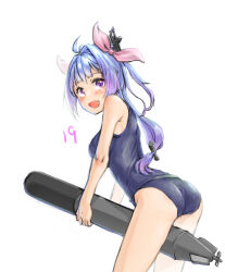 1girl absurdres ass blue_hair blue_one-piece_swimsuit blush breasts character_name fang gradient_hair hair_ribbon highres holding holding_torpedo i-19_(kancolle) kangoku_kou kantai_collection large_breasts long_hair looking_at_viewer multicolored_hair one-piece_swimsuit open_mouth pink_ribbon purple_eyes purple_hair ribbon simple_background solo swimsuit torpedo white_background white_ribbon