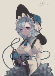1girl absurdres alternate_costume alternate_eye_color artist_name black_gloves black_hat blood blue_blood blue_eyes blue_flower blue_rose breasts cleavage closed_mouth commentary_request contrast_collar corset cowboy_shot curtained_hair dated eyeball flower frilled_shirt_collar frilled_skirt frilled_sleeves frills gloves green_corset green_hair green_skirt grey_background hair_ribbon hat hat_flower highres holding_eyeball koishi_day komeiji_koishi lace lace_gloves long_sleeves looking_at_viewer ribbon rose shirt short_hair simple_background skirt small_breasts solo tami_(joemanyodw) third_eye touhou translation_request white_ribbon white_shirt wide_sleeves
