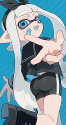 1girl ass bike_shorts black_boots black_hairband black_shorts blue_background blue_eyes boots bow_hairband fangs grey_hair hairband hashtag-only_commentary highres inkling inkling_girl inkling_player_character long_hair looking_at_viewer nintendo open_mouth pointy_ears sabata_saba shorts smile solo splatoon_(series) splatoon_3 standing standing_on_one_leg tentacle_hair v
