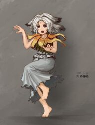 1girl :d barefoot colored_tips commentary_request facial_mark forehead_mark full_body grey_background grey_eyes grey_skirt highres houjuu_chimi knee_up leaf_clothing leaf_shirt long_hair long_skirt looking_at_viewer multicolored_hair open_mouth parted_bangs skirt sleeveless smile solo standing standing_on_one_leg touhou white_hair zhuxie1264852
