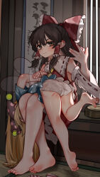 2girls absurdres ass barefoot blonde_hair bow brown_eyes clownpiece detached_sleeves feet hair_bow hair_tubes hakurei_reimu hat highres kourou_(kouroukun) long_hair multiple_girls polka_dot toes touhou underwear