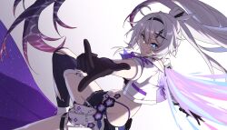 1girl absurdres alternate_costume black_gloves black_shorts blue_eyes commentary_request feet_out_of_frame gloves hair_between_eyes hair_ornament highres honkai_(series) honkai_impact_3rd jacket kiana_kaslana kiana_kaslana_(herrscher_of_finality) long_hair looking_at_viewer luyue multicolored_hair o-ring o-ring_thigh_strap outstretched_arm parted_lips ponytail purple_eyes purple_hair shorts single_hair_intake solo thigh_strap thighs very_long_hair white_hair white_jacket