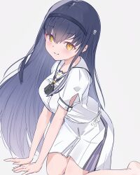 1girl ascot barefoot black_ascot black_hairband bone_hair_ornament closed_mouth cometline gradient_background grey_background hair_ornament hairband highres kneeling kushima_kamome long_hair looking_at_viewer sailor_collar school_uniform serafuku shirt short_sleeves skirt skull_and_crossbones skull_hair_ornament solo straight_hair summer_pockets summer_pockets_school_uniform very_long_hair white_sailor_collar white_serafuku white_shirt white_skirt yellow_eyes