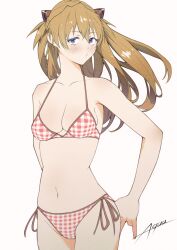 1girl :3 alternate_costume bikini blue_eyes blush brown_hair curvy embarrassed floating_hair highres illust_aqua long_hair looking_at_viewer navel neon_genesis_evangelion official_alternate_costume shiny_skin side-tie_bikini_bottom solo souryuu_asuka_langley swimsuit tsundere white_background wide_hips