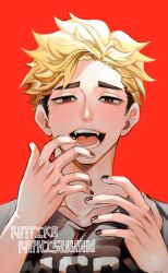 1boy absurdres aegyo_sal bad_id bad_twitter_id black_nails black_shirt blonde_hair brown_eyes brown_hair collarbone fangs haikyuu!! highres looking_at_viewer male_focus miya_atsumu multicolored_hair open_mouth parted_bangs portrait red_background ruttika_shin shirt short_hair simple_background slit_pupils solo teeth tongue two-tone_hair