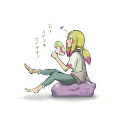 1girl barefoot bean_bag_chair blonde_hair capri_pants denim ditto fanning_self from_side gen_1_pokemon hand_fan japanese_text jeans long_hair mina_(pokemon) musical_note nintendo open_mouth paint_in_hair paint_splatter paint_splatter_on_face pants paper_fan pokemon pokemon_sm ponytail sitting smile solo torn_clothes torn_jeans torn_pants virgin_killer_sweater