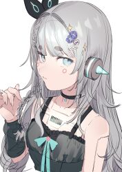 1girl absurdres and_uge black_choker blue_bow blue_bowtie blue_eyes blunt_bangs bow bowtie braid choker circle_facial_mark closed_mouth dress expressionless flat_chest grey_dress grey_hair hairpods hand_up hashtag-only_commentary highres joints long_hair long_sleeves looking_at_viewer nanashi_inc. ogura_tubuan robot_joints side_braid simple_background single_braid solo sundress thick_eyebrows upper_body virtual_youtuber white_background