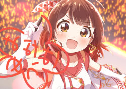 1girl :d bandana blush brown_eyes brown_hair collarbone crowd drawing_on_fourth_wall dress earrings elbow_gloves gakuen_idolmaster gloves glowstick gold_earrings hanami_ume highres holding holding_microphone idol idolmaster jewelry looking_at_viewer medium_hair microphone open_mouth sleeveless sleeveless_dress smile solo stage toma_(shinozaki) translation_request upper_body white_dress white_gloves