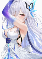 1girl absurdres arm_up armpit_crease bare_shoulders blush breasts cleavage commentary dress from_side genshin_impact hair_between_eyes hair_ornament hand_on_own_chest highres large_breasts long_hair looking_at_viewer number-only_commentary one_eye_closed red_eyes simple_background skirk_(genshin_impact) sleeveless sleeveless_dress solo upper_body very_long_hair wendao white_background white_dress white_hair