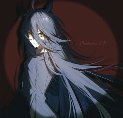 1girl ahoge animal_ears black_coat black_hair character_name closed_mouth coat earrings hair_between_eyes horse_ears horse_girl jewelry long_hair long_sleeves looking_at_viewer looking_back manhattan_cafe_(umamusume) ninaki999 red_background searchlight shadow single_earring solo spotlight umamusume upper_body v-shaped_eyebrows very_long_hair yellow_eyes
