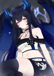 1girl bare_shoulders belt black_choker black_hair black_thighhighs blue_bow blue_hair blue_horns bow bra_strap breasts choker cleavage closed_mouth collarbone commission crossed_legs dragon_girl gradient_hair hair_bow highres horns jewelry long_hair midriff multicolored_hair navel necklace original purple_eyes solo thighhighs valefal_coneri vgen_commission white_belt wings