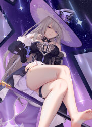 1girl aoi_(buzhuen444) bare_legs bare_shoulders barefoot black_dress crossed_legs detached_sleeves dress foot_out_of_frame grey_hair hat herta_(honkai:_star_rail) highres honkai:_star_rail honkai_(series) long_hair long_sleeves looking_at_viewer purple_eyes sitting smile solo strapless strapless_dress the_herta_(honkai:_star_rail) thigh_strap thighs very_long_hair witch_hat