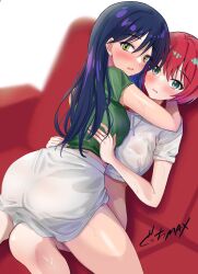 2girls absurdres amate_yuzuriha ass blurry blurry_background blush commentary_request couch green_eyes green_shirt gucchimax gundam gundam_gquuuuuux highres long_hair looking_at_viewer multiple_girls nyaan_(gundam_gquuuuuux) on_couch open_mouth purple_hair red_hair shirt short_hair signature sitting sweat yellow_eyes yuri