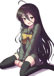 1girl ahoge black_hair black_thighhighs brown_eyes commentary_request embarrassed full_body green_sailor_collar green_serafuku green_shirt green_skirt hair_between_eyes highres long_hair looking_at_viewer misaki_high_school_uniform okina_(805197) sailor_collar school_uniform serafuku shakugan_no_shana shana shirt simple_background sitting skirt smile solo thighhighs v_arms very_long_hair wariza white_background