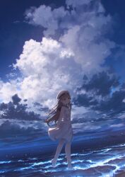 1girl arms_behind_back asukake_project barefoot black_sailor_collar blue_sky child cloud commentary cumulonimbus_cloud day dress floating_hair full_body grey_eyes hair_between_eyes hat highres horizon katou_umi light_particles long_hair looking_at_viewer ocean outdoors parted_lips pink_hair ribbon sailor_collar sailor_dress sailor_hat scenery short_dress sky sleeveless sleeveless_dress solo standing summer_pockets very_long_hair wading waves white_dress white_hat yellow_ribbon