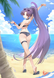 1girl absurdres arm_up ass beach bikini black_bikini blue_archive blue_sky blurry blush cloud cloudy_sky commentary_request crab day depth_of_field eyeshadow eyewear_on_head fang fathertrex from_behind halo highres horizon korean_commentary long_hair looking_at_viewer makeup o-ring o-ring_bikini ocean official_alternate_costume official_alternate_hairstyle open_mouth outdoors palm_tree pink-framed_eyewear ponytail purple_eyes purple_hair purple_halo red_eyeshadow shell skin_fang sky smile solo standing starfish swimsuit thigh_strap thighs tree very_long_hair w yukari_(blue_archive) yukari_(swimsuit)_(blue_archive)