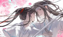 2boys aged_down ahoge alternate_costume bishounen black_hair branch cherry_blossoms chinese_clothes chinese_commentary eye_contact falling_petals floating_hair flower grey_eyes hair_ribbon hanfu headband highres holding holding_sword holding_weapon lan_wangji long_hair long_sleeves looking_at_another male_focus modao_zushi multiple_boys open_mouth parted_lips petals pink_flower ponytail red_ribbon ribbon shenzhang10011 sidelocks sketch smile sword tree upper_body weapon wei_wuxian white_background white_hanfu white_headband white_ribbon yaoi yellow_eyes