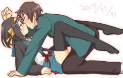 1boy 1girl blue_sailor_collar blush brown_eyes brown_hair brown_jacket cardigan commentary_request dated eye_contact hair_ribbon hairband hetero jacket kita_high_school_uniform kyon legs_up long_sleeves looking_at_another lying on_back open_cardigan open_clothes red_ribbon ribbon sailor_collar school_uniform serafuku short_hair simple_background skirt suzumiya_haruhi suzumiya_haruhi_no_yuuutsu sweatdrop taiki_(6240taiki) white_background yellow_hairband yellow_ribbon