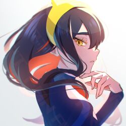 1girl black_hair blue_jacket carmine_(pokemon) colored_inner_hair eyelashes from_side game_freak hairband highres jacket long_hair long_sleeves looking_at_viewer multicolored_hair nintendo parted_lips pokemon pokemon_sv red_hair saotome_(neptune_0416) solo two-tone_hair upper_body yellow_eyes yellow_hairband