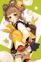 1girl backpack_basket basket bell black_dress bloomers blunt_bangs blurry bow-shaped_hair braid brown_eyes brown_hair cowboy_shot depth_of_field dress from_side genshin_impact green_background green_vest hair_bell hair_ornament highres holding holding_stuffed_toy layered_clothes long_sleeves looking_at_viewer open_mouth pon2oo puffy_long_sleeves puffy_sleeves radish simple_background solo standing stuffed_toy tassel teeth two-tone_background underwear upper_teeth_only vest white_background white_bloomers white_sleeves yaoyao_(genshin_impact) yuegui_(genshin_impact)