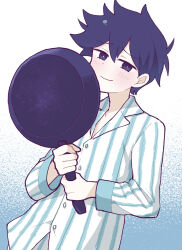1boy blush closed_mouth doroidsan frying_pan hero_(headspace)_(omori) hero_(omori) highres holding holding_frying_pan long_sleeves looking_at_viewer male_focus omori pajamas purple_eyes purple_hair short_hair smile solo upper_body