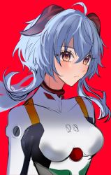 1girl absurdres ahoge ayanami_rei ayanami_rei_(cosplay) blue_hair bodysuit breasts cosplay ganyu_(genshin_impact) genshin_impact goat_horns green_eyes highres horns hotaboshi_yazuki long_hair mecha_pilot_suit medium_breasts neon_genesis_evangelion plugsuit_(evangelion) solo white_bodysuit yaduki100