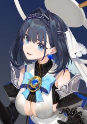 1girl black_gloves black_shirt black_sleeves blue_bow blue_bowtie blue_eyes blue_gemstone blue_hair bow bow_earrings bowtie breasts chain chain_headband claw_pose clothing_cutout commentary crop_top detached_sleeves earrings fangs gem gloves hair_between_eyes hair_intakes halo heart-shaped_gem highres hololive hololive_english jewelry large_breasts looking_at_viewer mechanical_halo medium_hair odakojirou open_mouth ouro_kronii ouro_kronii_(1st_costume) pinstripe_pattern pinstripe_shirt sailor_collar shirt smile solo symbol-only_commentary underboob_cutout upper_body veil virtual_youtuber white_sailor_collar white_shirt white_veil