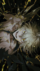 Rule 34 | 1boy, absurdres, alternate form, asymmetrical wings, black shirt, black wings, blonde hair, cracked skin, crazy eyes, crazy smile, hair between eyes, halo, halo behind head, highres, honkai: star rail, honkai (series), male focus, maria (maria rose), material growth, missing limb, phainon (honkai: star rail), phainon (khaslana) (honkai: star rail), shirt, short hair, sideways, smile, solo, torn clothes, torn shirt, wings, yellow blood, yellow eyes, yellow wings