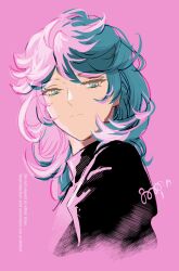 1boy aqua_eyes aqua_hair black_shirt closed_mouth commentary_request cropped_shoulders curly_hair eyelashes from_side goopon highres long_hair looking_at_viewer looking_to_the_side male_focus nintendo pink_background pokemon pokemon_(anime) pokemon_horizons shirt simple_background solo spinel_(pokemon) upper_body