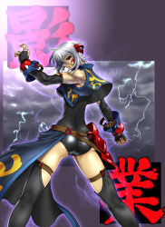 1girl ass banpresto brown_eyes cindy_bird facepaint female_focus fingerless_gloves gloves grey_hair highres kazue looking_back muscular short_hair sky solo super_robot_wars super_robot_wars_og_saga_mugen_no_frontier super_robot_wars_og_saga_mugen_no_frontier_exceed thighhighs