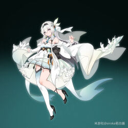 1girl absurdres animal_print bird_print black_hairband chinese_clothes dress firefly_(honkai:_star_rail) from_side full_body green_background green_dress grey_hair hair_between_eyes hair_ornament hairband high_heels highres honkai:_star_rail honkai_(series) jewelry long_hair long_sleeves multicolored_eyes necklace off-shoulder_dress off_shoulder ribbon single_thighhigh siroka thighhighs two-tone_eyes white_sleeves