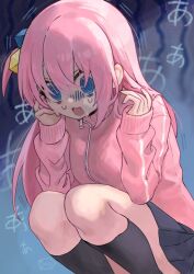 1girl @_@ black_skirt black_socks blue_background blue_eyes bocchi_the_rock! breasts commentary_request cube_hair_ornament gloom_(expression) gotoh_hitori hair_between_eyes hair_ornament hands_up highres hitsujino_mery jacket kneehighs long_hair long_sleeves nervous_sweating one_side_up open_mouth pink_hair pink_jacket pleated_skirt simple_background skirt socks squatting sweat track_jacket translation_request zipper_pull_tab