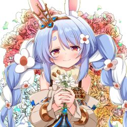 1girl animal_ears blue_hair blush braid commentary_request detached_sleeves extra_ears floral_background flower fur_collar hair_flower hair_ornament highres holding holding_flower hololive jun_(noiji_guren_0220) long_hair long_sleeves looking_at_viewer multicolored_hair official_alternate_costume rabbit_ears rabbit_girl red_eyes smile solo twin_braids two-tone_hair usada_pekora usada_pekora_(reality_fantasy) virtual_youtuber white_background white_hair