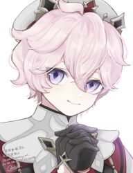 1boy black_gloves closed_mouth dahlia_(genshin_impact) diamond-shaped_pupils diamond_(shape) eyelashes genshin_impact gloves hair_between_eyes hat highres male_focus odetooo pink_hair praying purple_eyes simple_background smile solo symbol-shaped_pupils upper_body white_background