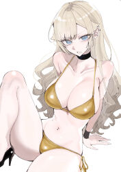 1girl arm_support bare_shoulders bikini black_choker blonde_hair blue_eyes blush breasts choker cleavage ear_piercing egaki_numa gold_bikini high_heels highres knee_up konno_komaru large_breasts long_hair looking_at_viewer namaiki_na_gal_ane_wo_wakaraseru_hanashi navel navel_piercing piercing side-tie_bikini_bottom simple_background solo swimsuit white_background