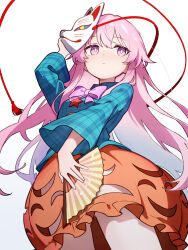 1girl bow bright_pupils bubble_skirt chikuzen1996 colored_inner_hair fox_mask grey_hair hand_fan hata_no_kokoro highres long_sleeves looking_to_the_side mask mask_on_head multicolored_hair noh_mask pink_bow pink_eyes pink_hair plaid_clothes plaid_shirt shirt simple_background skirt solo third_eye touhou triangle white_background white_pupils