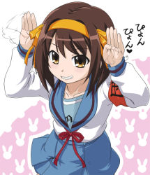 00s armband brown_hair school_uniform serafuku short_hair solo suzumiya_haruhi suzumiya_haruhi_no_yuuutsu youkan