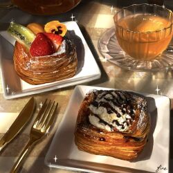 artist_name chocolate_syrup cup dessert drink drinking_glass fine_9725 food food_focus fork fruit glass_plate kiwi_(fruit) kiwi_slice knife no_humans original plate still_life strawberry