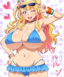 1girl asymmetrical_legwear bikini blonde_hair blue_bikini blue_eyes bracelet breasts checkered_background choker collarbone cowboy_shot eyeshadow frilled_bikini frills galko hair_bun heart hitokiwa_kenchin huge_breasts jewelry long_hair looking_at_viewer makeup navel one_eye_closed open_mouth oshiete!_galko-chan purple_background side_ponytail smile solo standing sunglasses_on_head swimsuit v wink