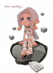 1girl :3 agent_8_(splatoon) battering_lento bodysuit boots brown_hair closed_mouth commentary_request dot_nose full_body gradient_hair grey_eyes grey_hair highres ink_tank_(splatoon) jelleton loading_screen medium_hair multicolored_hair nintendo octoling octoling_girl octoling_player_character puchiman simple_background sitting sleeveless sleeveless_bodysuit smile socks solo splatoon_(series) splatoon_3 splatoon_3:_side_order tentacle_hair thick_eyebrows two-tone_hair white_background white_bodysuit white_boots white_socks