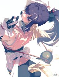 1girl ass au_ra bimel_isabella black_hair detached_sleeves dragon_horns dragon_tail final_fantasy final_fantasy_xiv from_behind highres horns kunai long_hair looking_at_viewer mouth_hold ninja_(final_fantasy) ponytail red_eyes scales solo tail tying_hair weapon white_background yozakura_(ff14)