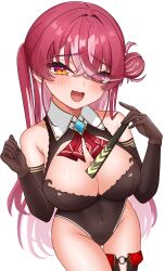 1girl absurdres bare_shoulders breasts cleavage collar covered_navel cowboy_shot detached_sleeves gloves gluteal_fold groin hair_bun hair_over_one_eye hand_fan heterochromia highres holding holding_fan hololive houshou_marine jewelry large_breasts leotard neckerchief pendant red_hair see-through_clothes see-through_leotard simple_background solo virtual_youtuber white_background white_collar yellow_eyes zakitaku8311