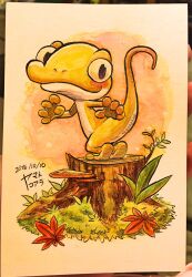 1boy autumn_leaves black_eyes blush closed_mouth commentary_request dated furry furry_male grass highres leaf lizard log mushroom nostrils original outdoors paw_pose plant signature smile standing traditional_media yamato_koara