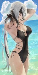 1girl absurdres arlecchino_(genshin_impact) black_hair black_one-piece_swimsuit blue_sky breasts closed_mouth cloud genshin_impact grey_hair highres long_hair medium_breasts multicolored_hair ocean one-piece_swimsuit outdoors sky solo standing swimsuit thighs two-tone_hair vitaminechan wet wet_clothes wet_swimsuit