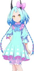 1girl blue_dress blue_hair blue_ribbon blush braid commentary_request dragon_horns dress hand_on_own_hip highres horn_ornament horn_ribbon horns long_braid long_hair looking_at_viewer madelyn_eschart multicolored_hair na-suke pink_ribbon polka_dot polka_dot_dress polka_dot_hair re:zero_kara_hajimeru_isekai_seikatsu ribbon simple_background slit_pupils solo two-tone_hair white_background yellow_eyes