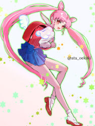 1girl :d aged_up ata129 backpack bag bishoujo_senshi_sailor_moon bishoujo_senshi_sailor_moon_supers blue_background blue_bow blue_skirt body_blush bow chibi_usa cone_hair_bun detached_wings double_bun drill_hair earrings gradient_background hair_bun highres jewelry juuban_elementary_school_uniform long_hair looking_at_viewer miniskirt open_mouth orange_background parted_bangs pink_eyes pink_hair randoseru red_bag red_shoes sailor_collar school_uniform serafuku shoes simple_background skirt smile socks solo standing standing_on_one_leg star_(symbol) stud_earrings twintails twitter_username very_long_hair white_socks wings