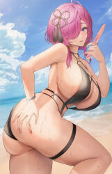 1girl absurdres ass bikini black_bikini blue_sky blush breasts bsmage cleavage commentary curvy gloves hair_ornament hair_over_one_eye highres large_breasts looking_at_viewer medium_hair ocean outdoors pink_eyes pink_hair purple_eyes sky smile solo sweat swimsuit symbol-only_commentary taoqi_(wuthering_waves) wuthering_waves