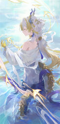 1girl absurdres ambience_synesthesia arknights bare_shoulders blonde_hair blue_hair choker closed_mouth colored_extremities commentary dragon_girl dragon_horns dragon_tail dress earrings english_commentary grey_eyes hair_ornament highres horns jewelry long_hair long_sleeves magic multicolored_hair off_shoulder official_alternate_costume pointy_ears profile shin_oooooo shu_(arknights) shu_(bingwenyuyou)_(arknights) solo standing tail tassel wading water white_dress white_hair yellow_choker
