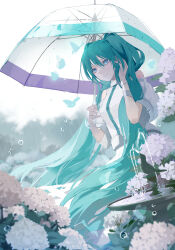 1girl absurdres aqua_butterfly aqua_hair blue_eyes closed_mouth commentary_request flower fountain hand_up hatsune_miku highres holding holding_umbrella hydrangea koa_tcbs long_hair looking_to_the_side rain shirt smile solo twintails umbrella very_long_hair vocaloid white_shirt