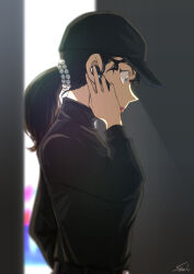 Rule 34 | 1girl, alley, artist name, baseball cap, beads, belt, black belt, black hair, black hat, black shirt, blue eyes, blurry, closed mouth, depth of field, from side, hair beads, hair ornament, hand on own ear, hat, headset, highres, long sleeves, looking ahead, low ponytail, meitantei conan, mizunashi rena, outdoors, ponytail, shirt, signature, solo, sooma4869, upper body